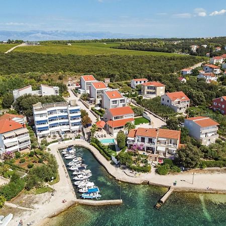 Apartmani Sollei Petrcane Exterior foto