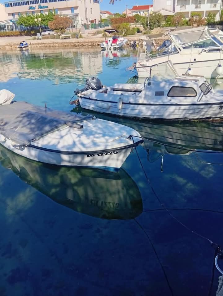 Apartmani Sollei Petrcane Exterior foto